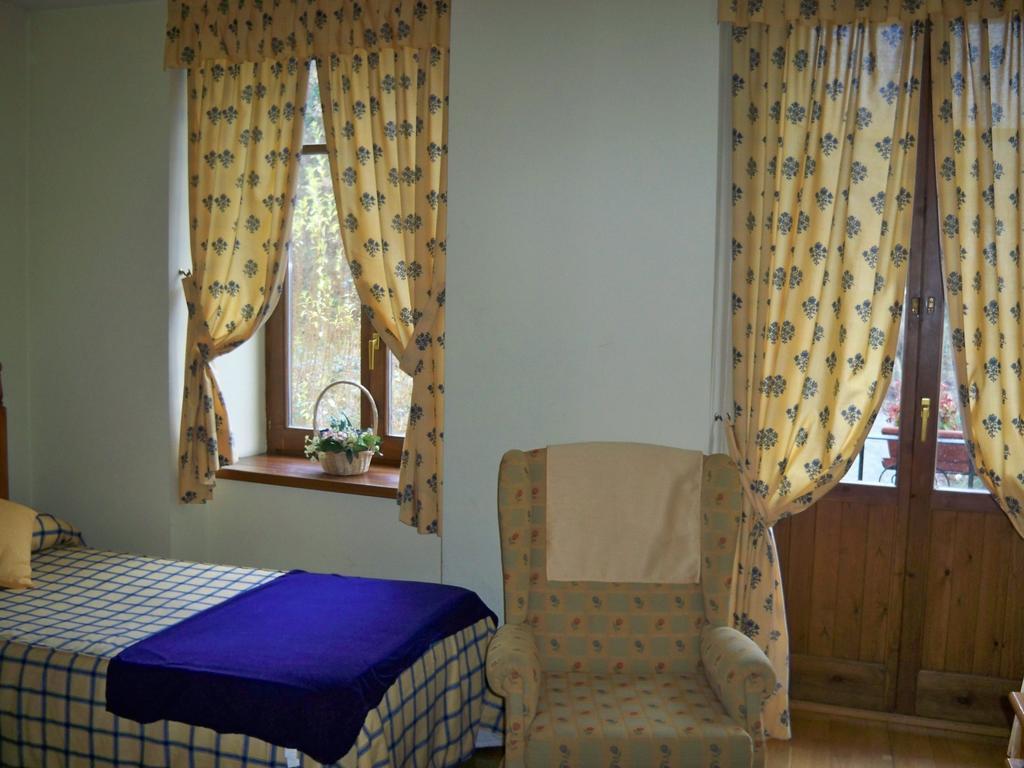 Hotel Casa Es Neres Les Pokoj fotografie