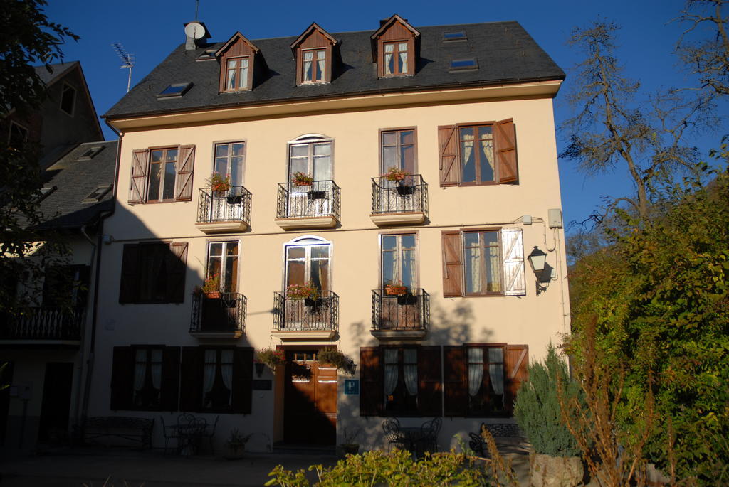Hotel Casa Es Neres Les Exteriér fotografie
