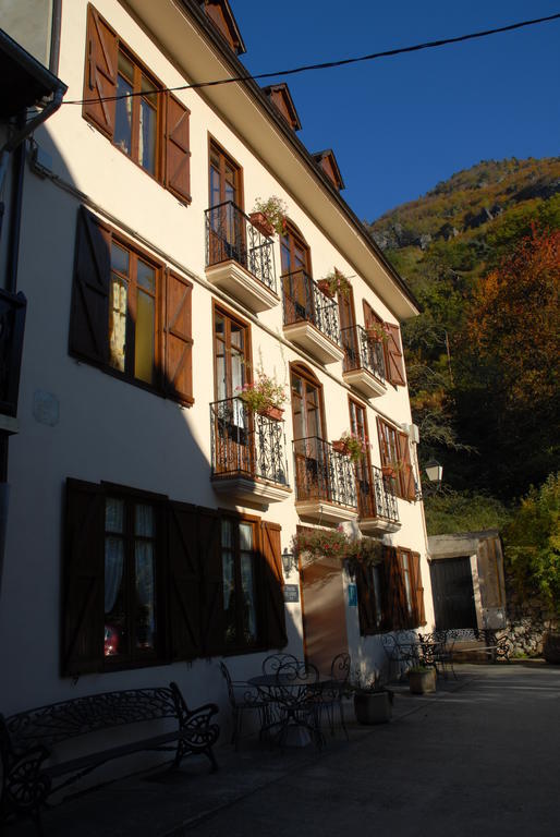 Hotel Casa Es Neres Les Exteriér fotografie