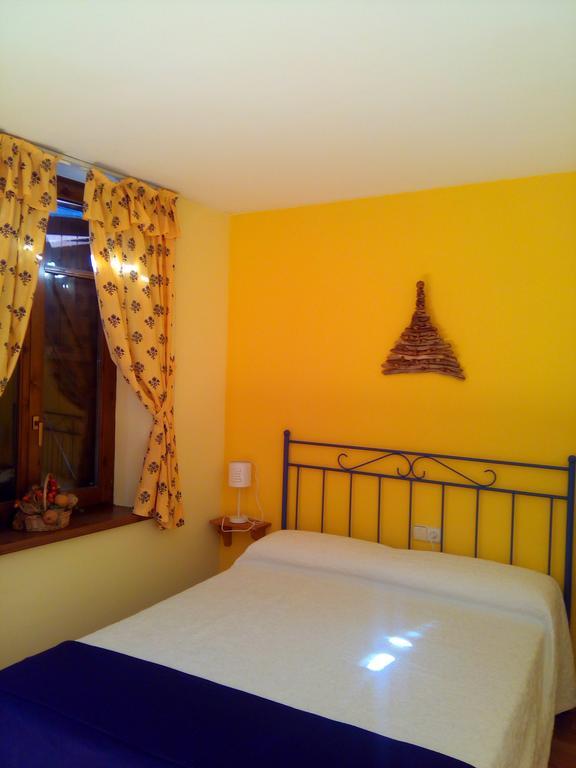 Hotel Casa Es Neres Les Exteriér fotografie
